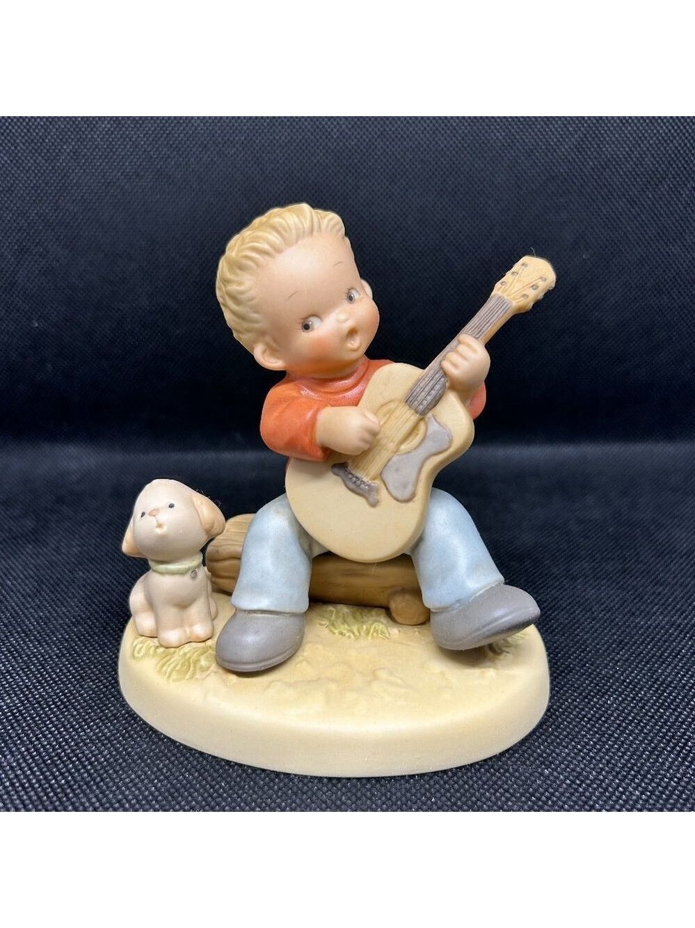 Memories of Yesterday A Song for you, from one that's true Members only figurine